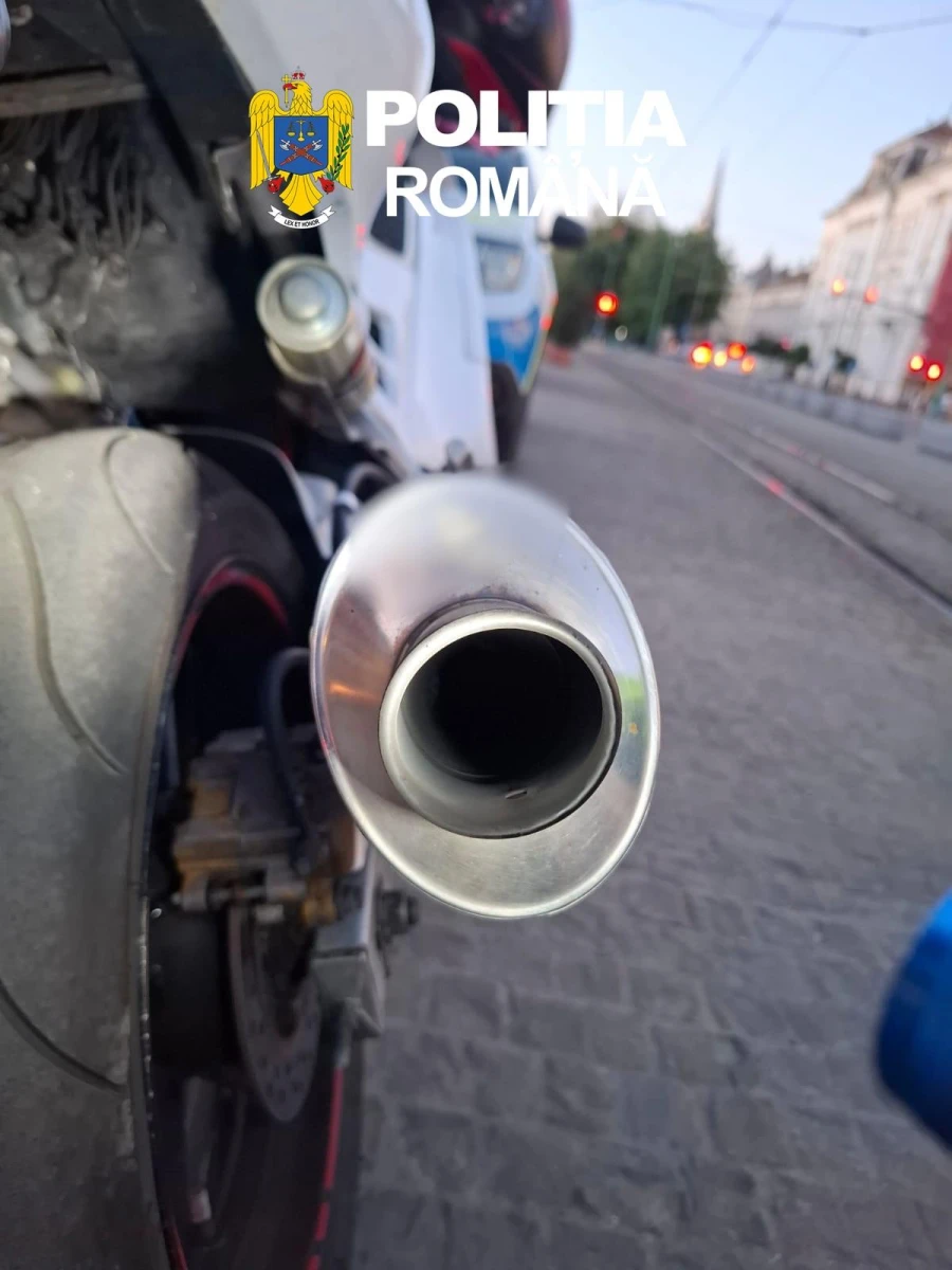 Polițiștii și RAR au verificat motocicliștii din Arad. Cinci motociclete au rămas fără talon