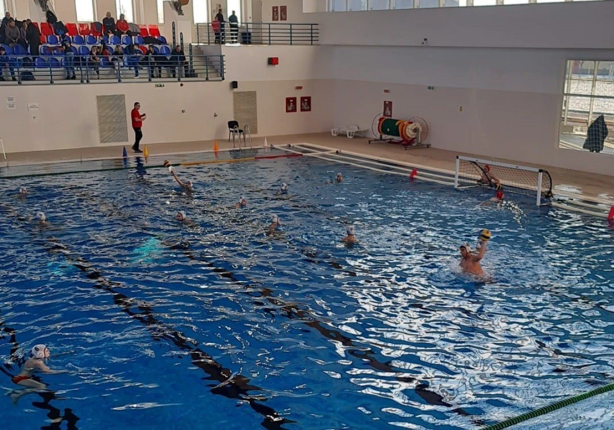 Poloiștii sub 15 ani de la AMEFA au făcut valuri la turneul de la Arad