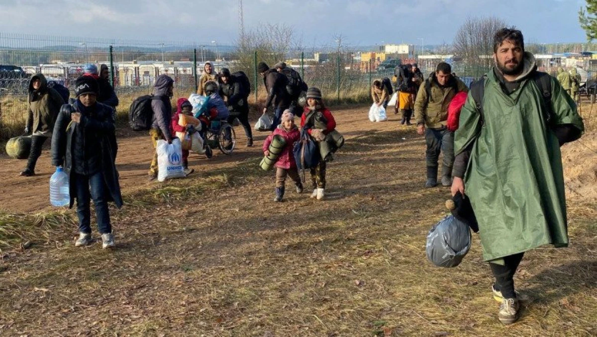 Polonia acuză Belarusul că a adus din nou migranți la graniță cu camioanele