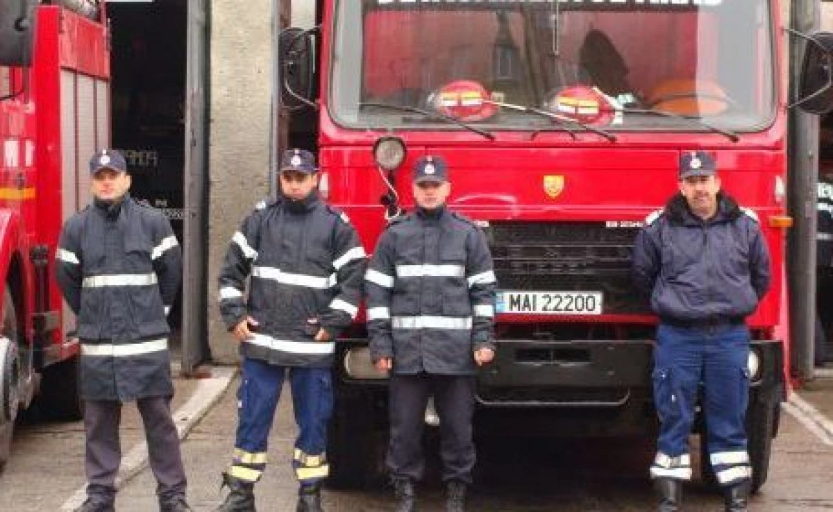POMPIERII ARADENI AU INTERVENIT IN 23 MISIUNI DE STINGERE A INCENDIILOR