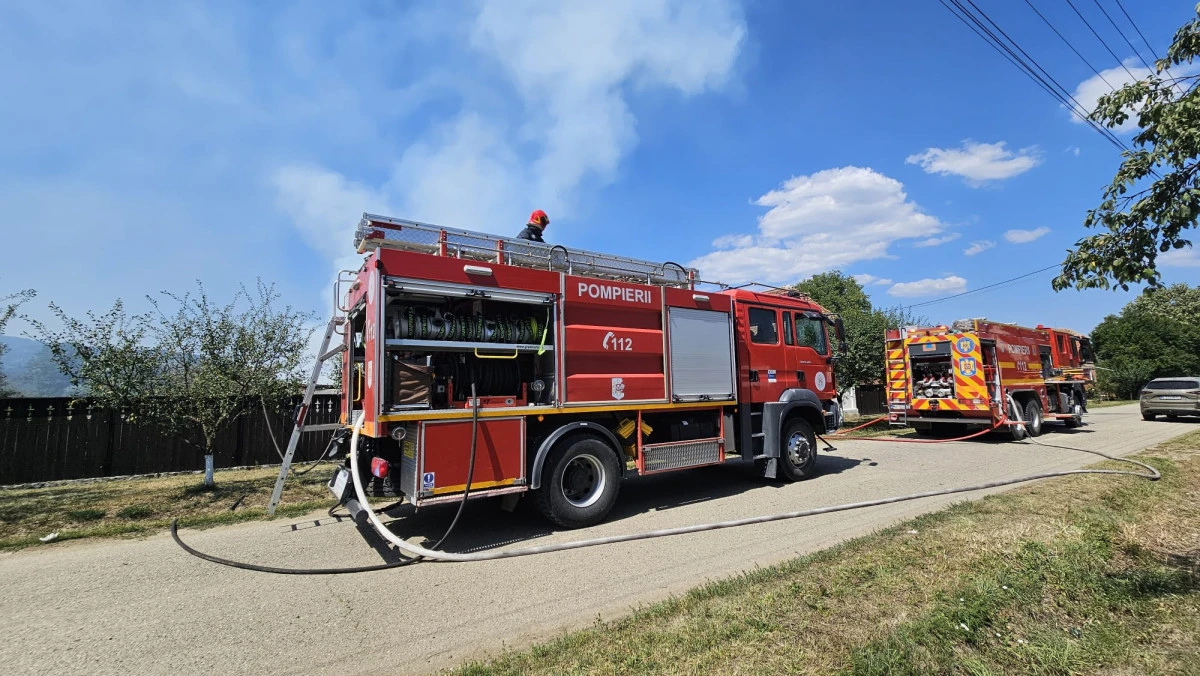 Pompierii arădeni au intervenit, joi, în 24 de situații de urgență