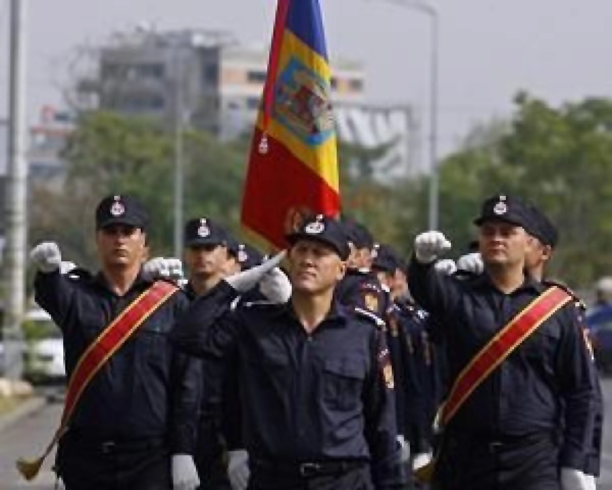 POMPIERII SI MILITARII, IN TOPUL INCREDERII ROMANILOR