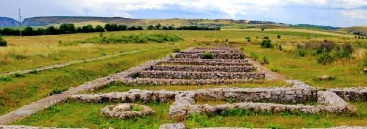 Povestea inelului de aur descoperit într-un mormânt antic din Micia, România