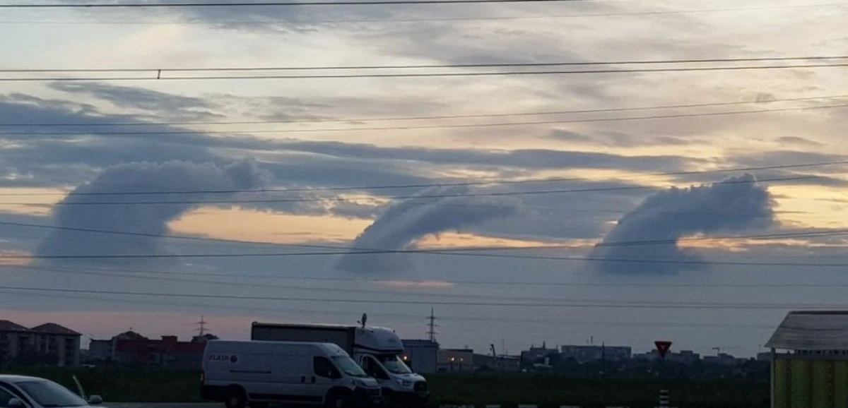 Poza zilei. Nori neobișnuiți la Arad