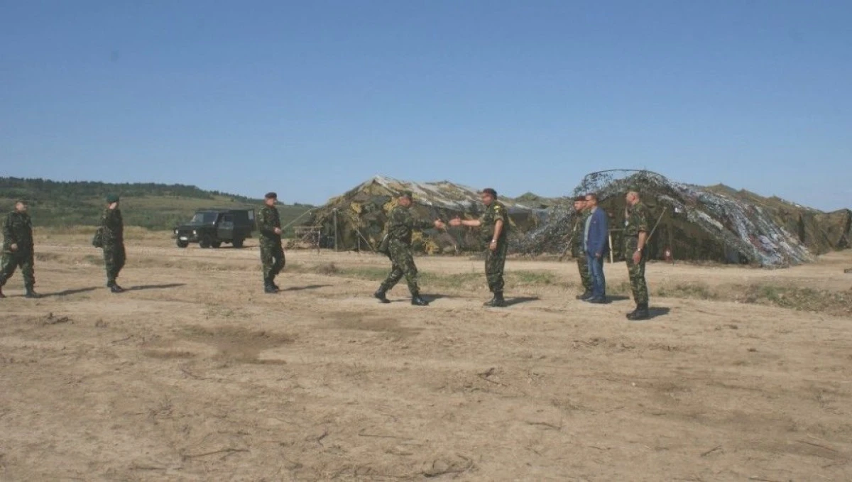 PREFECTUL COSMIN PRIBAC A PARTICIPA LA UN EXERCITIU MILITAR IN POLIGONUL DUD-TAUT