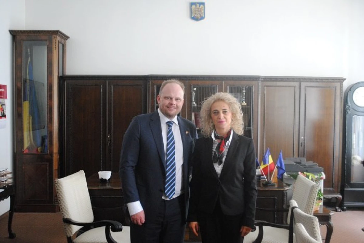 Prefectul Florentina Horgea s-a întâlnit cu Ambasadorul Canadei, Kevin Hamilton