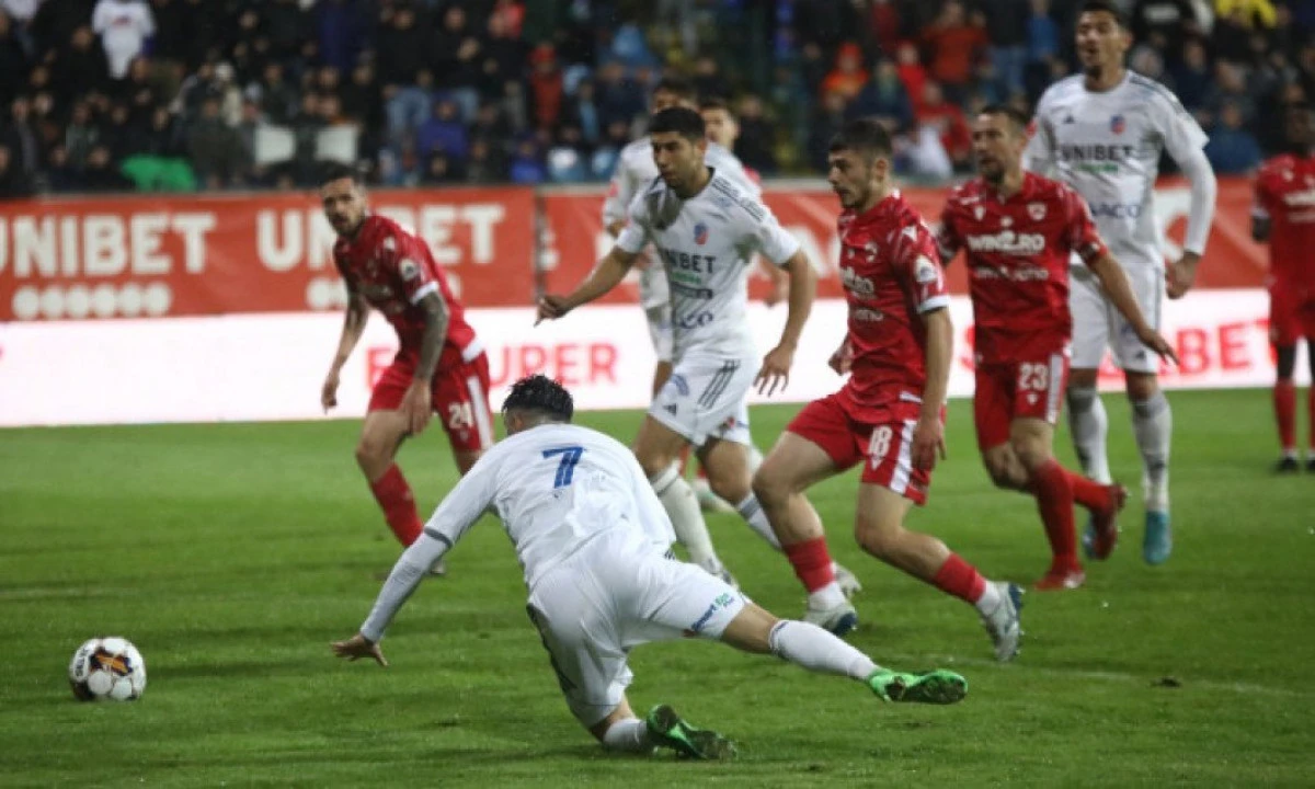 Prelungirile, blestemul „câinilor”! FC Botoșani trece de Dinamo și urcă pe loc de baraj