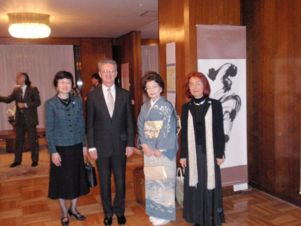 "PREMIUL DE AUR" PENTRU CALIGRAFIE JAPONEZĂ, CÂȘTIGAT DE O ROMÂNCĂ