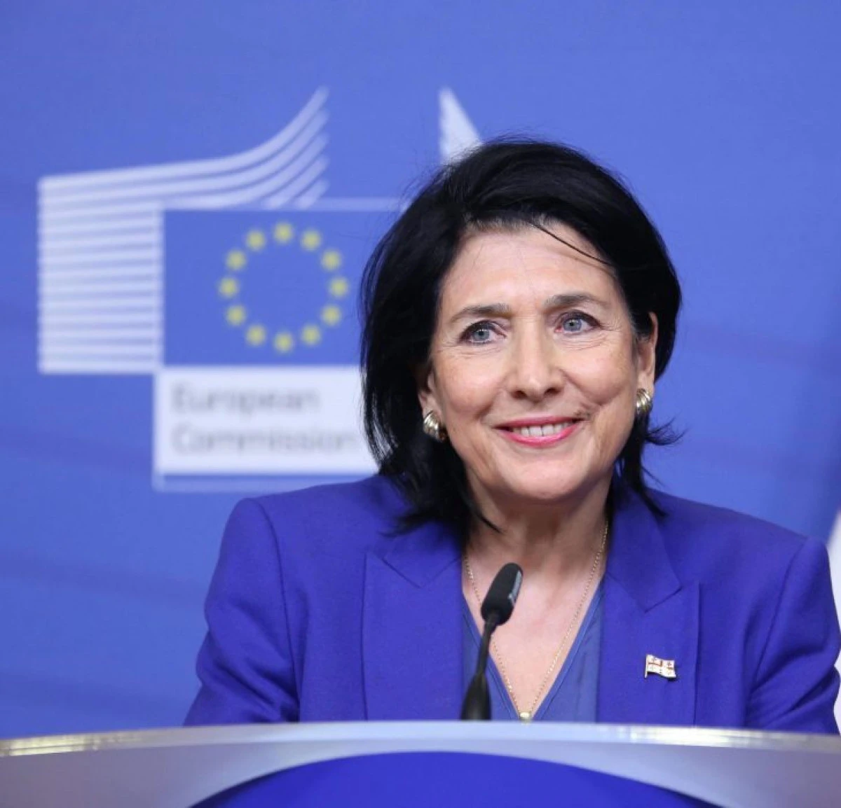 Preşedinta Georgiei nu recunoaşte rezultatul alegerilor parlamentare şi îndeamnă oamenii să protesteze