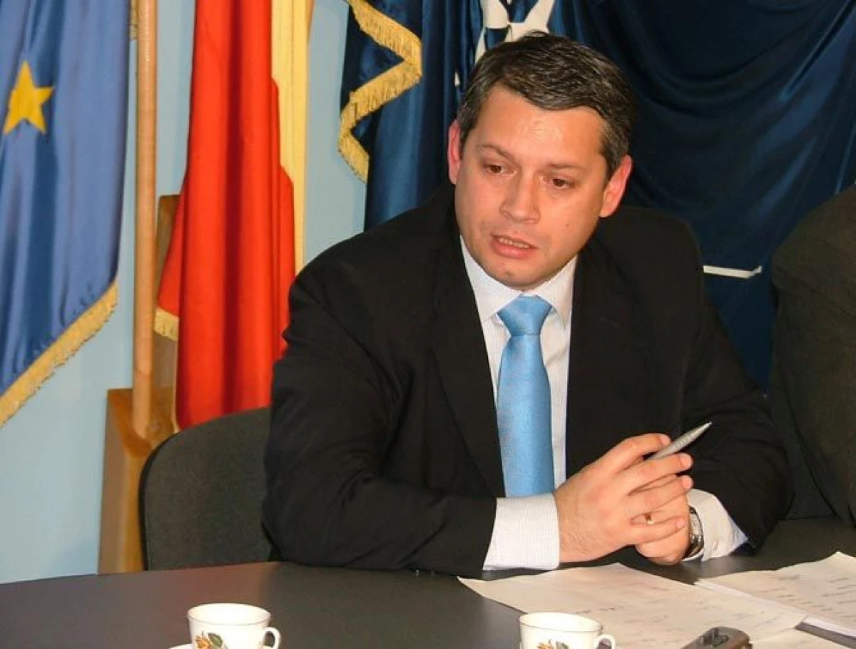 PRESEDINTELE ANRP SE INTALNESTE CU ARADENII LA PREFECTURA