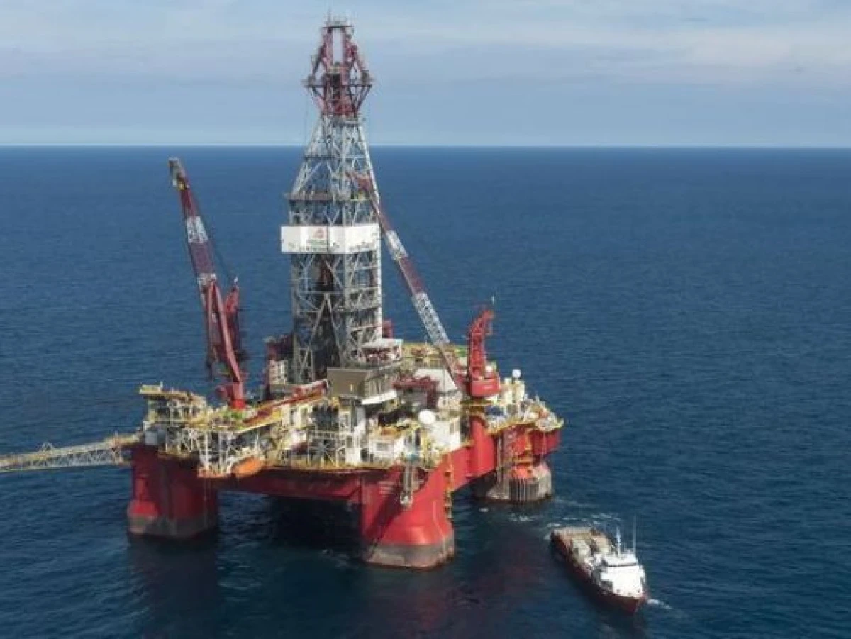PREȚUL PETROLULUI A SCĂZUT CU 6%
