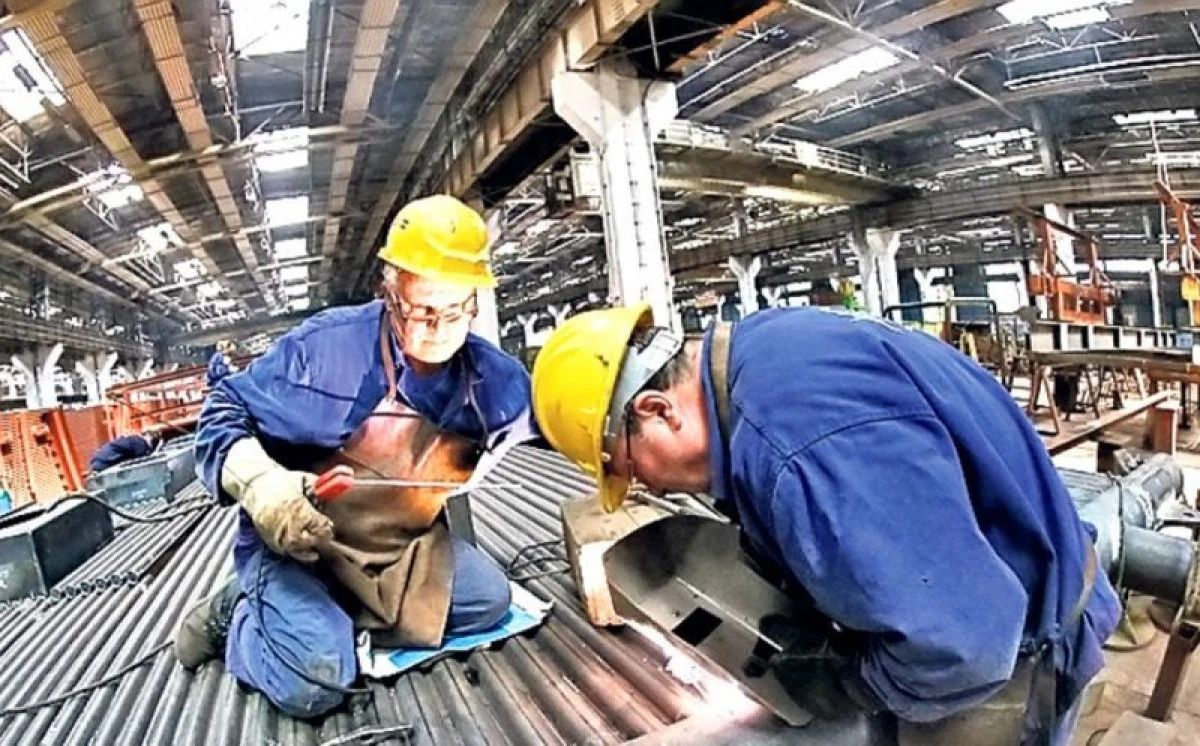 Preţurile producţiei industriale au scăzut în iulie cu 0,1%