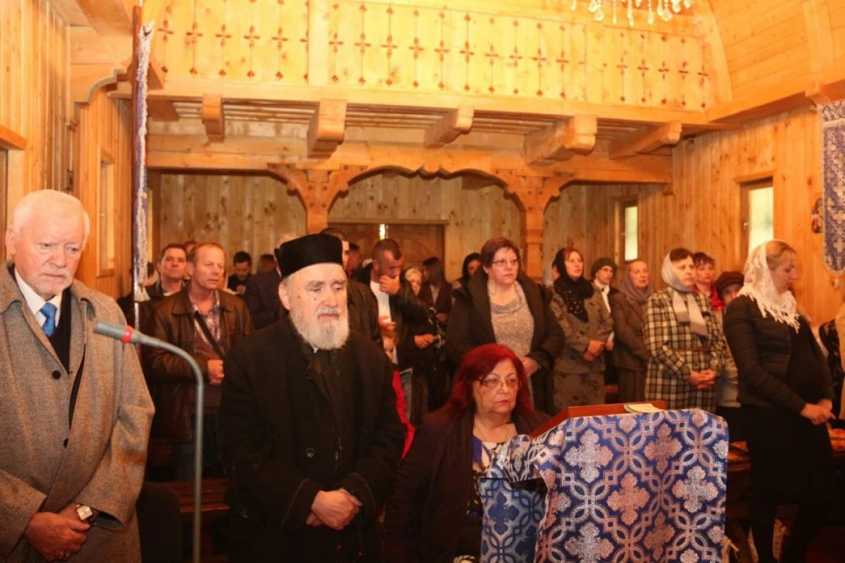 Prezenţă arhierească în biserica din incinta Campusului studenţesc ,,Vasile Goldiş” din Arad