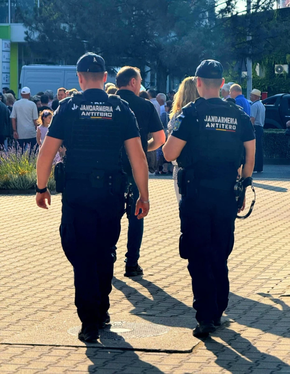 Prezență sporită a jandarmilor arădeni în municipiu și județ, pentru un weekend în siguranță