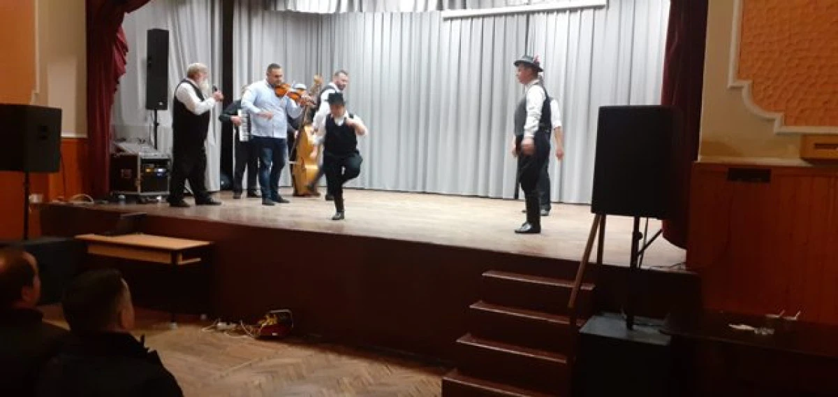 Prima ediţie a Festivalului Jocului Fecioresc Ardelenesc, la Bătania, în Ungaria