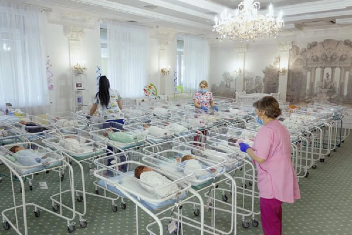 Prima fabrică de bebeluși: ar putea produce până la 30 de mii de copii pe an, exact așa cum și-i doresc părinții