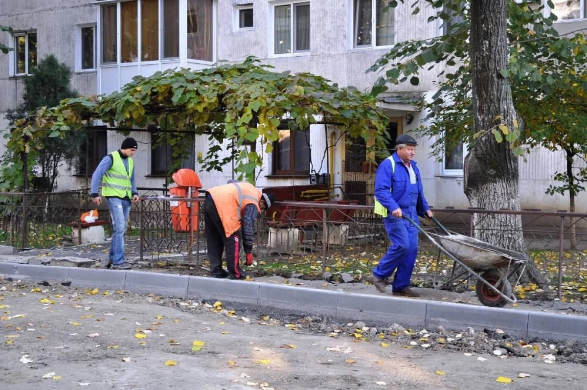 PRIMARIA ARAD A INITIAT O ACTIUNE DE MODERNIZARE A STRAZILOR DIN CARTIERUL AUREL VLAICU