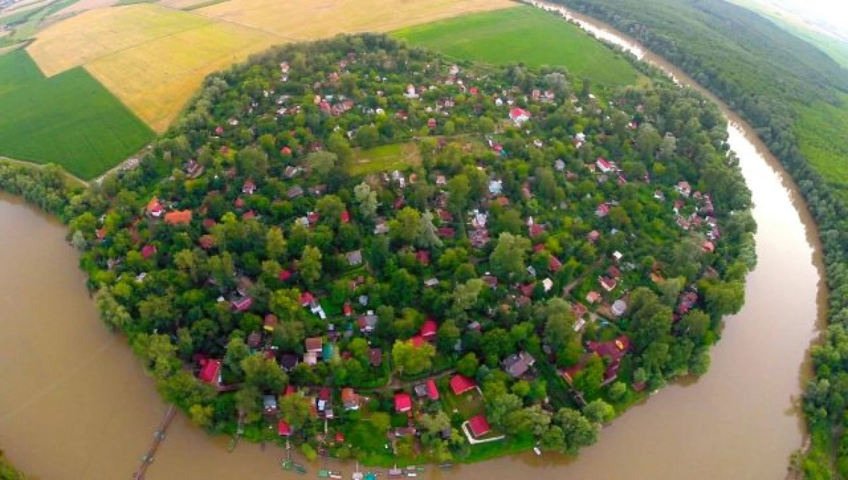 Primăria Arad intenţionează să construiască un pod peste Mureş spre Trei Insule