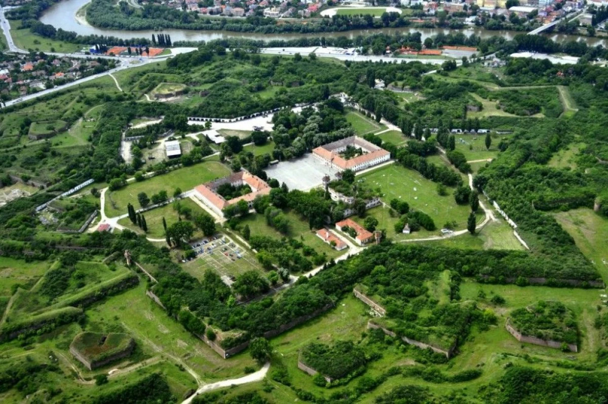 PRIMARIA ARAD ORGANIZEAZA UN CONCURS DE IDEI DE AMENAJARE URBANISTICA A CETATII ARADULUI