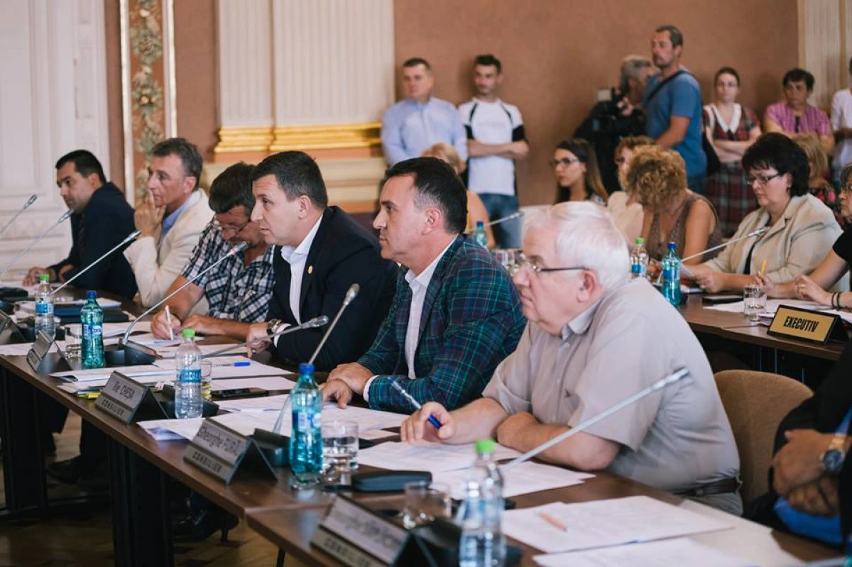 Primăria Arad va achiziționa 10 autobuze electrice