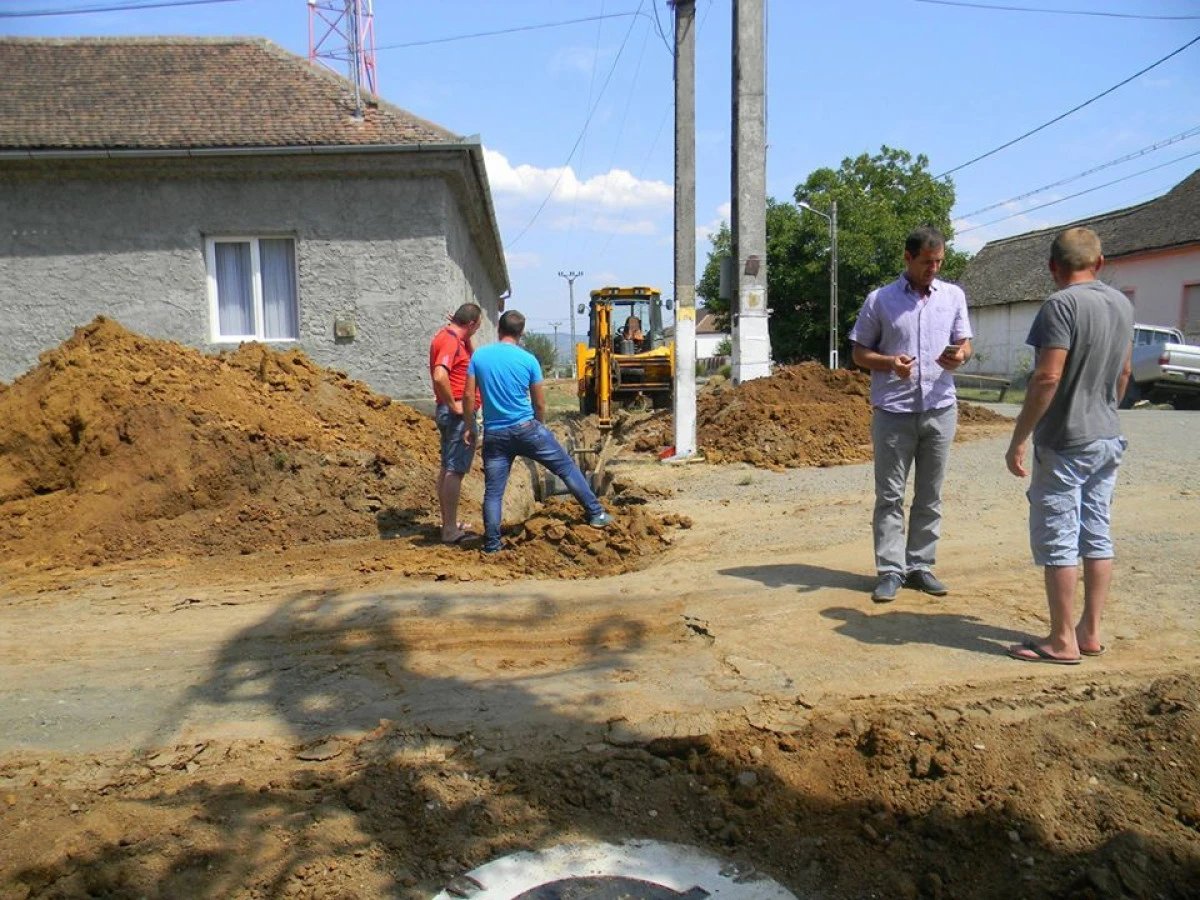 PRIMARUL MARIAN TOADER ANUNTA RELUAREA LUCRARILOR LA CANALIZAREA DIN ZABRANI (FOTO)
