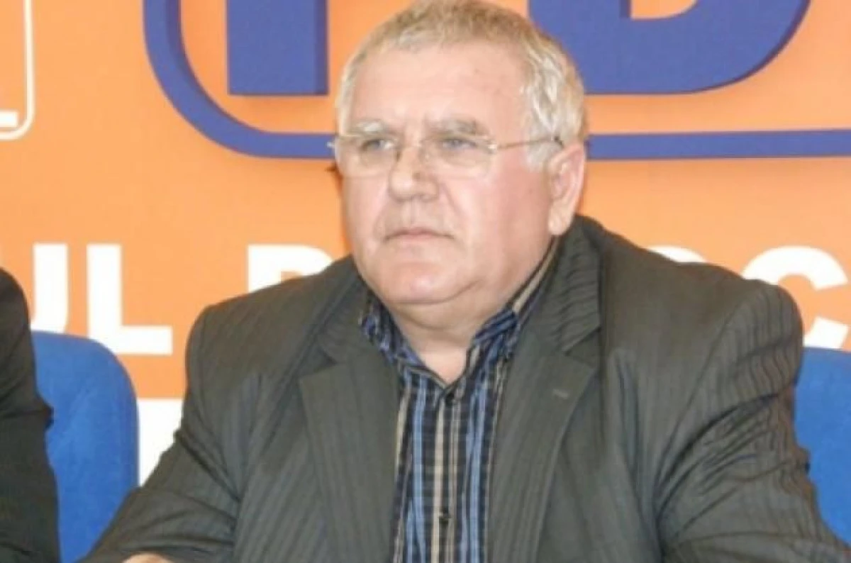 PRIMARUL ORASULUI CURTICI A FOST TRIMIS IN JUDECATA PENTRU SAVARSIREA A 11 INFRACTIUNI