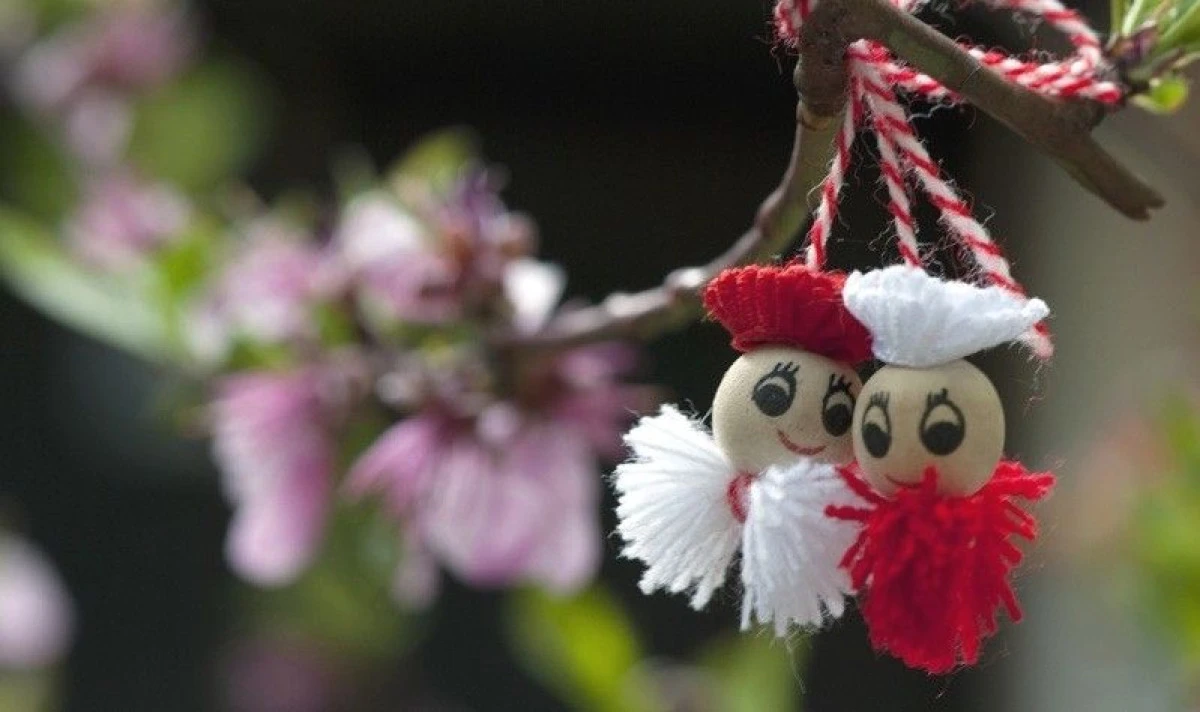 PRIMAVARA INCEPE CU UN MARTISOR