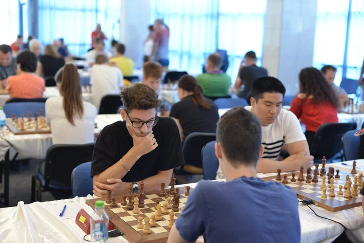 Primele mutări la Arad Open. Peste 200 de şahişti, la start