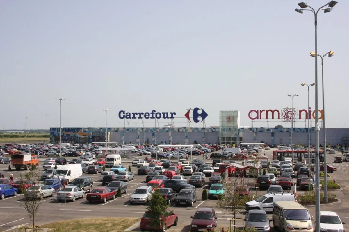 PRIMUL MALL TRANSFORMAT IN FABRICA: LEONI VA PRODUCE CABLURI IN ARMONIA ARAD