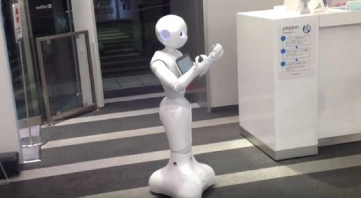 PRIMUL ROBOT CARE INLOCUIESTE OMUL A FOST PREZENTAT PUBLICULUI, INTR-UN SUPERMARKET