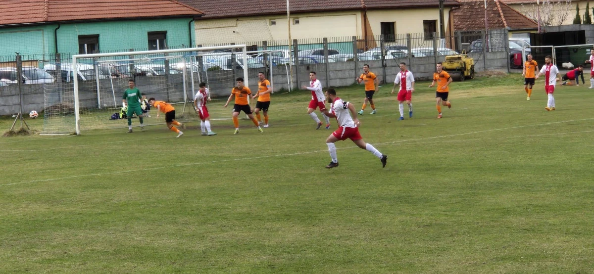 Primul test serios al anului pentru liderul Ligii a IV-a, la Sântana vine rivala din Felnac!