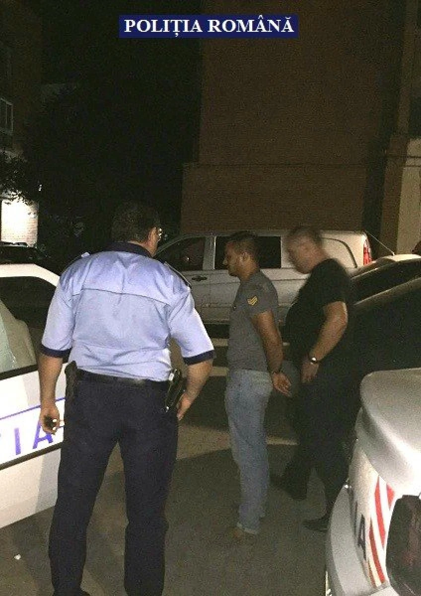 Prins cu ajutorul Facebook, după ce a furat și vândut un autoturism de pe Calea Radnei