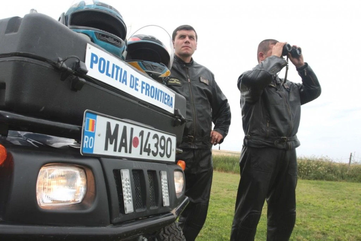 PRINS DE POLITISTII DE FRONTIERA IN TIMP CE INCERCA SA IASA DIN TARA CU DOCUMENTELE ALTEI PERSOANE