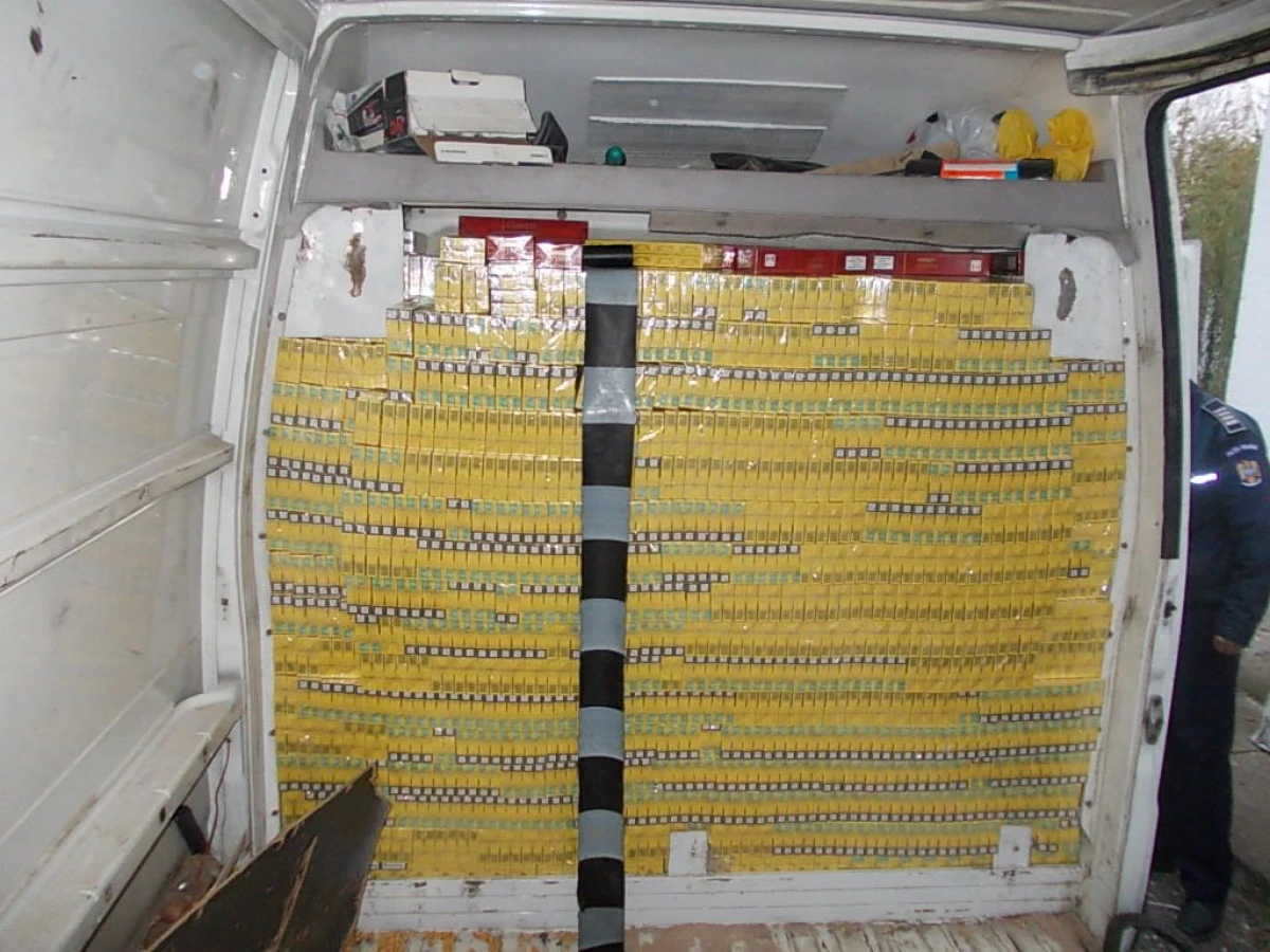 PRINS IN TIMP CE TRANSPORTA 182.000 TIGARETE NETIMBRATE