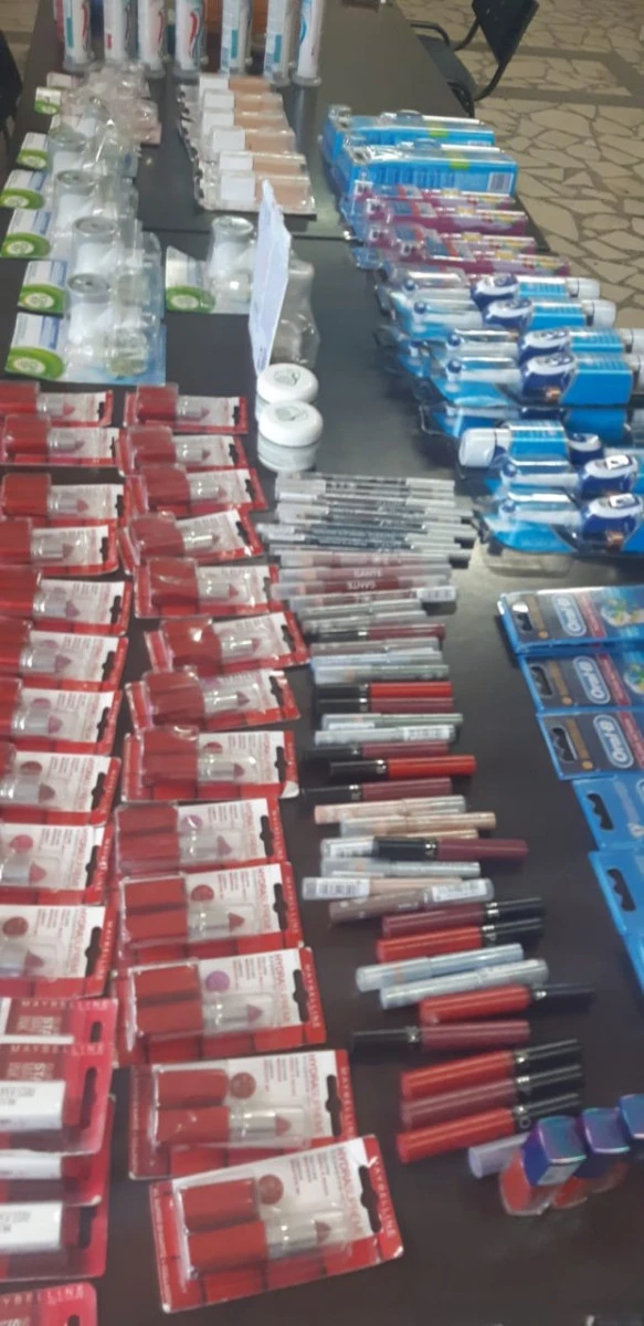 Produse contrafăcute, în valoare de peste 7.500 lei, retrase de pe piață de jandarmi