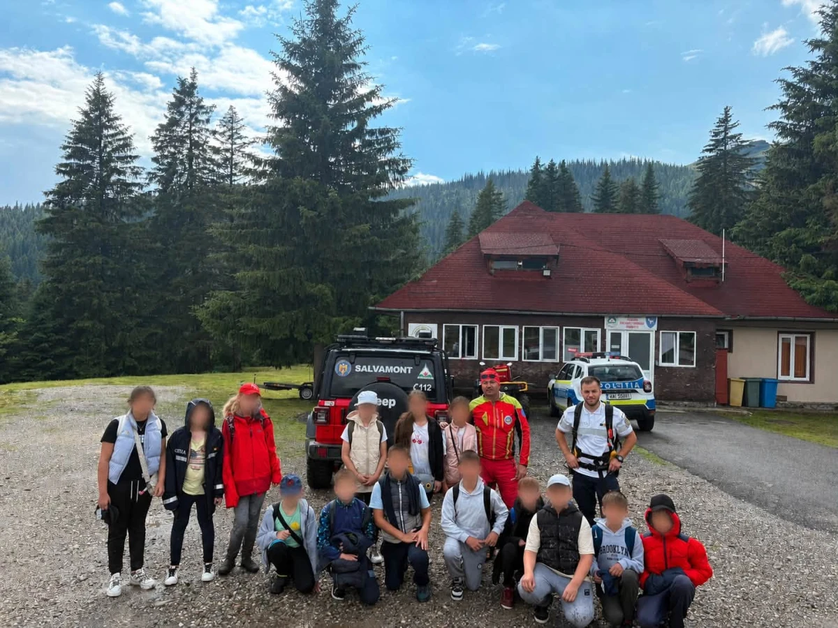 Profesoară lovită de trăsnet în Bucegi, în timp ce cobora de pe munte cu 14 copii