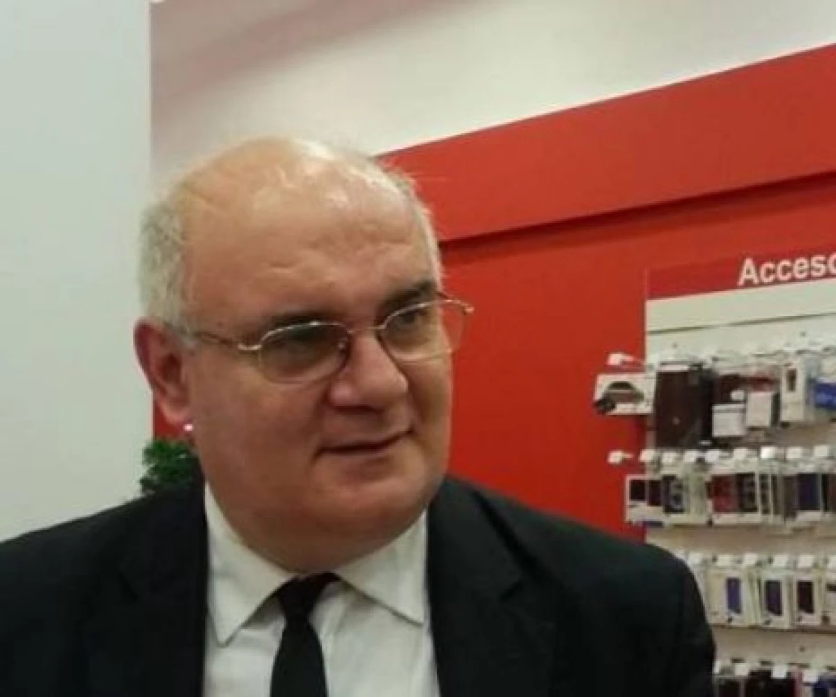 PROFESORUL DAN PACURARIU A FOST ARESTAT PENTRU CRIMA