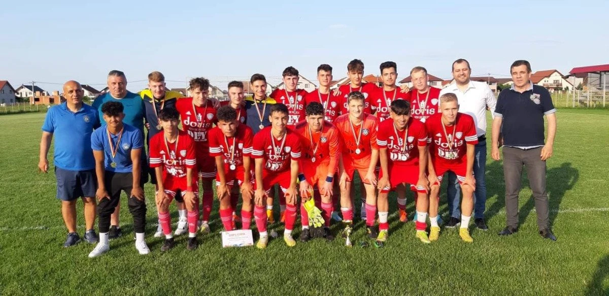 Progresul Pecica este campioana județeană la juniori mari