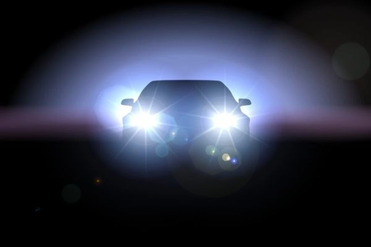 Proiect de lege: Autovehiculele nu vor mai putea folosi sisteme de lumini personalizate