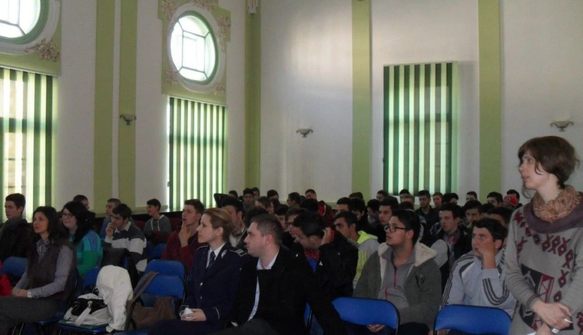 PROIECT IMPOTRIVA VIOLENTEI IN SCOLI, LA COLEGIUL TEHNIC AUREL VLAICU ARAD