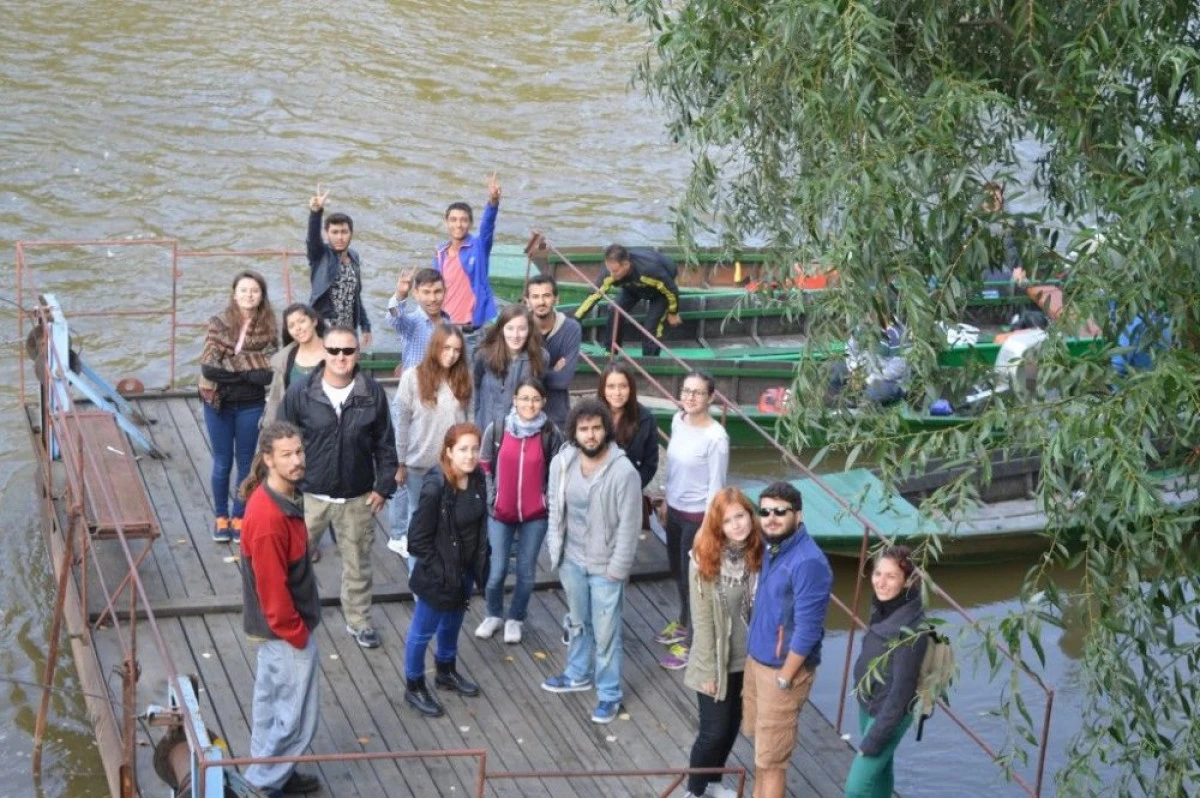 PROIECTUL "LEADERS" A DUS LA IMPLICAREA MAI MULTOR TINERI IN ACTIVITATI DESFASURATE LA LUNCA MURESULUI