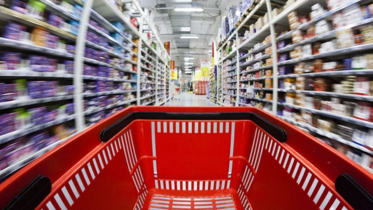 Protecția Consumatorilor Arad continuă sancționarea supermarketurilor care nu respectă legea