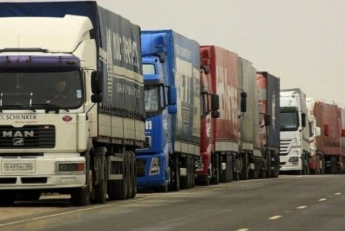 PROTEST INEDIT AL TRANSPORTATORILOR. VOR MERGE CU 30 KM/H