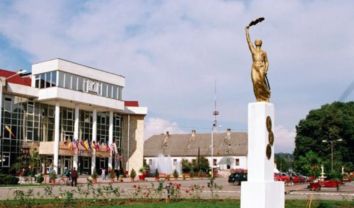 PSD ACUZA: PARCUL DIN SEBIS ESTE DISTRUS CU ACORDUL ADMINISTRATIEI