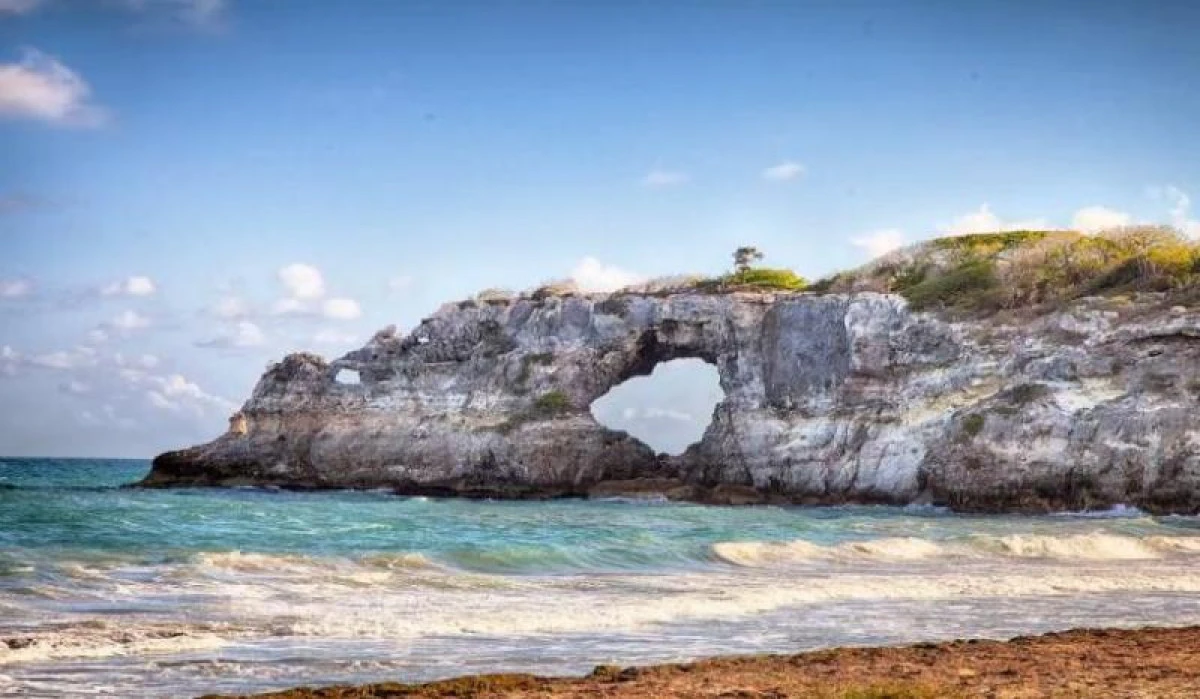 Punta Ventana s-a prăbușit în ocean în urma unui cutremur