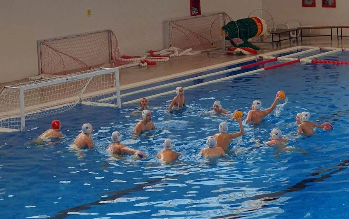 Puștii de la AMEFA asigură viitorul poloului arădean, trei victorii la turneul național U13
