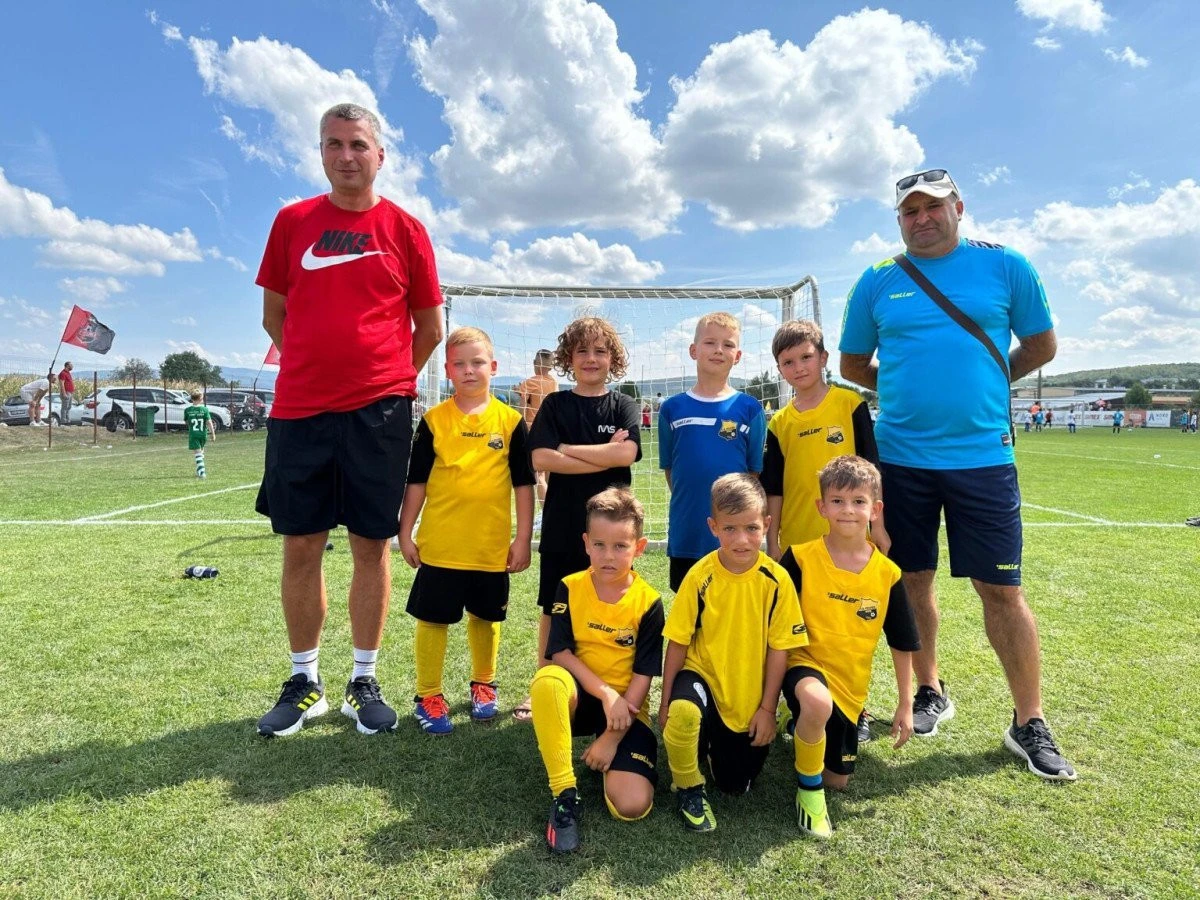 Puștii de la CS Atletico Arad au urcat pe podium la Cupa Viitorul de la Zalău