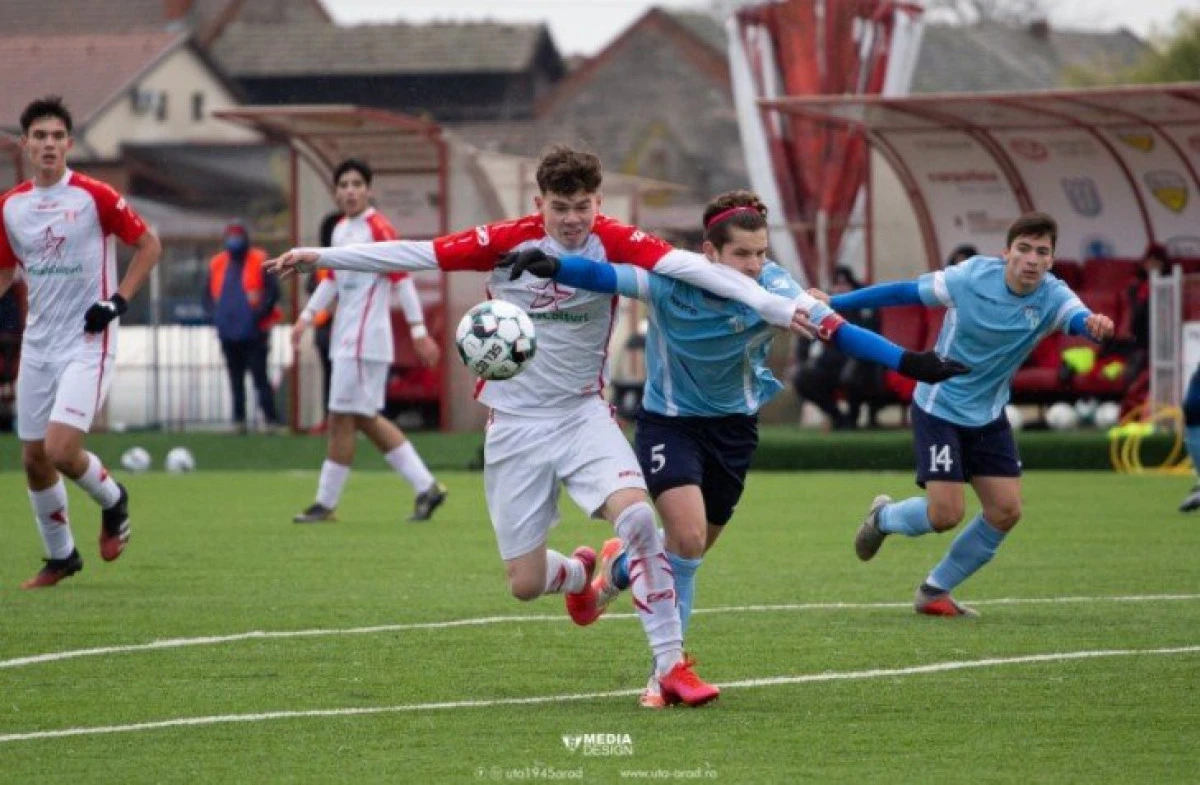 Puştii "roş-albi" şi-au consolidat poziţia de lideri în Liga Elitelor, înainte de derby-ul cu Poli
