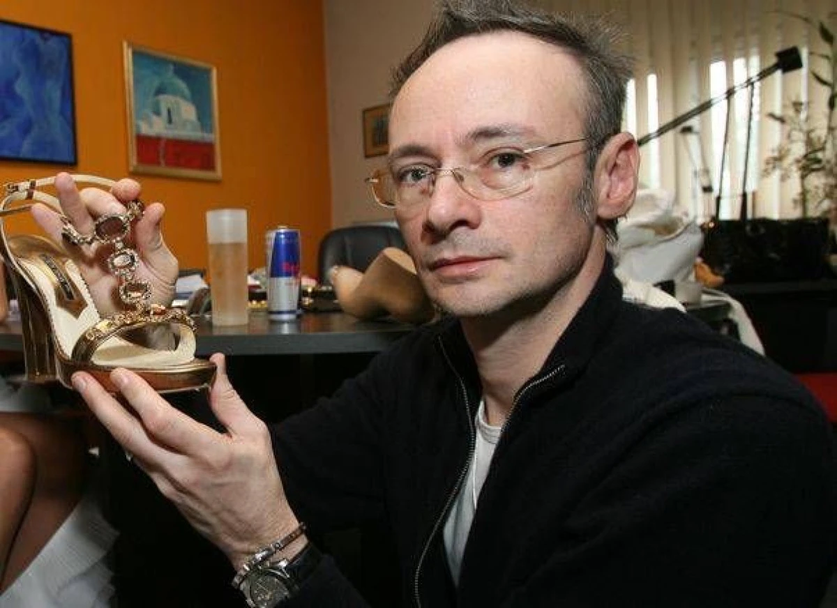 RAZBOI IN LUMEA "PANTOFILOR"! MIHAI ALBU TUNA SI FULGERA! "IMI STRICA AFACEREA"