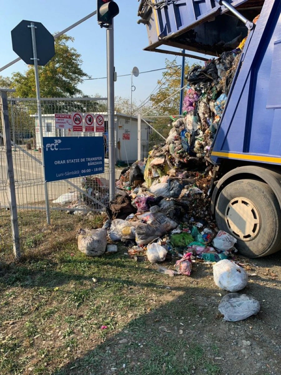 Război total! FCC Environment refuză să preia gunoiul colectat din Zăbrani